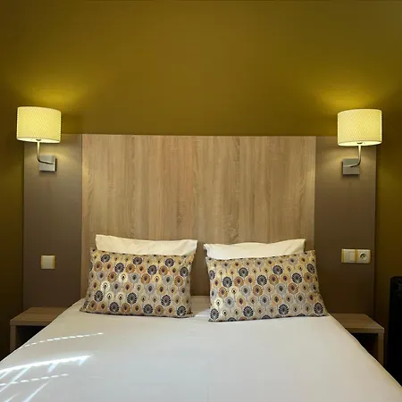 De Hotel 2*